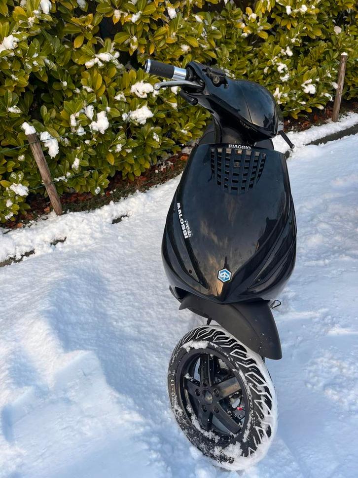 Piaggio Zip 4t, Fietsen en Brommers, Scooters | Piaggio, Gebruikt, Zip, Maximaal 25 km/u, Benzine, Ophalen