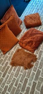 2 plaids ,3 kussens,1 vachtje, Huis en Inrichting, Ophalen, Vierkant