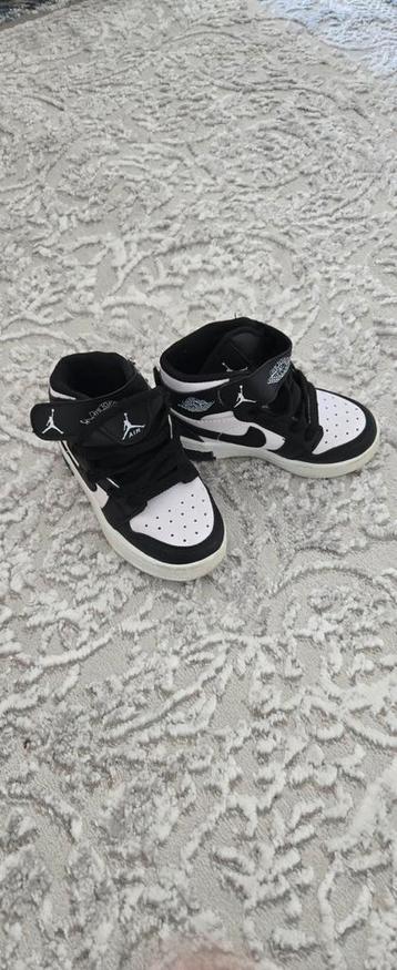 Baby Sneakers  beschikbaar voor biedingen