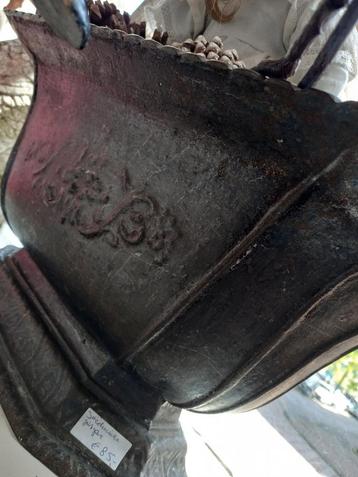 Antieke franse tuinvaas/Jardinieren gietijzer/zwart  beschikbaar voor biedingen