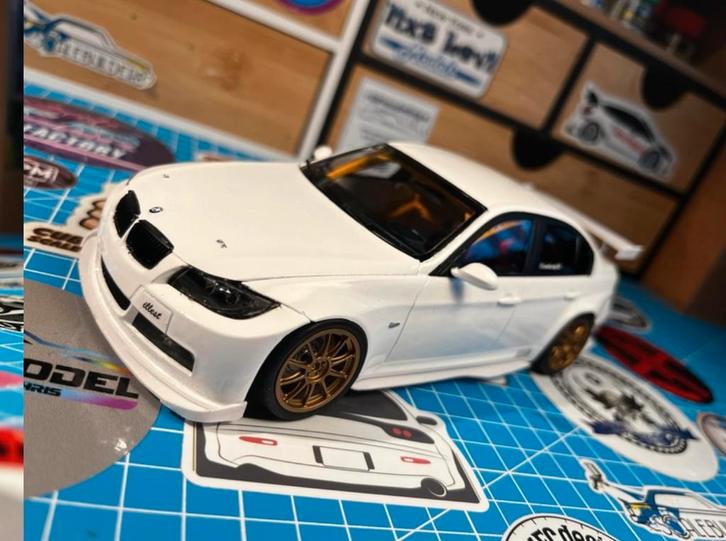 BMW 320si E90 NUNU 1/24 - Handgebouwd, Hobby en Vrije tijd, Modelauto's | 1:24, Zo goed als nieuw, Auto, Overige merken, Ophalen of Verzenden