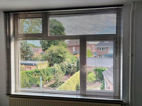 Z.g.a.n. jaloezieën antraciet x4, Huis en Inrichting, Stoffering | Gordijnen en Lamellen, Zo goed als nieuw, Ophalen