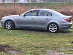 BMW 5-Serie 2.2 I 520 AUT 2003 Grijs, Auto's, Zwart, 10 km/l, Trekhaak, Particulier