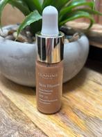 Clarins Skin Illusion Foundation 115C tester, Ophalen of Verzenden, Zo goed als nieuw, Beige, Gehele gezicht