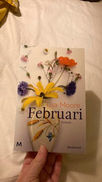 Februari - Lisa Moore beschikbaar voor biedingen