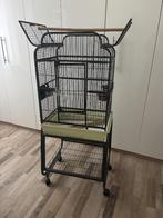 Parkiet en papagaai kooi in nieuwstaat, Dieren en Toebehoren, Vogels | Hokken en Kooien, Ophalen, Zo goed als nieuw, Metaal, Vogelkooi
