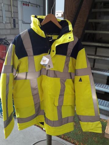 werkjassen geel met reflecterende strepen beschikbaar voor biedingen