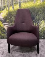 Young International Toga fauteuil, Huis en Inrichting, 75 tot 100 cm, Zo goed als nieuw, Hout, 50 tot 75 cm