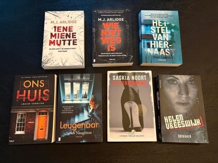 Thriller boeken, Boeken, Thrillers, Zo goed als nieuw, Ophalen of Verzenden