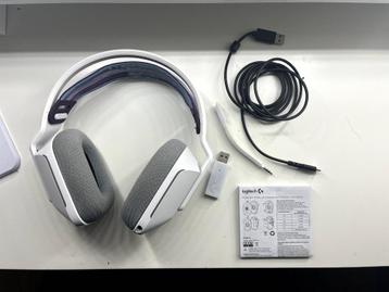 Logitech G733 Lightspeed headset beschikbaar voor biedingen