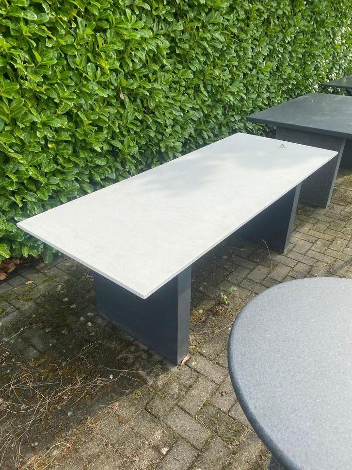 Witte betonnen tuintafel met zuilen – 200x80x72 cm, Tuin en Terras, Tuintafels, Gebruikt, Rechthoekig, Overige materialen, Ophalen