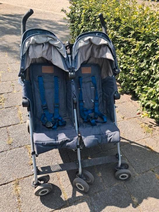 MacLaren Twin Triumph jeans blauw tweeling duobuggy, Kinderen en Baby's, Buggy's, Gebruikt, Maclaren, Duomodel, Regenhoes, Verstelbare rugleuning