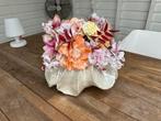 Vaas met Silka Zijden Bloemen, Ophalen, Zo goed als nieuw, Binnen