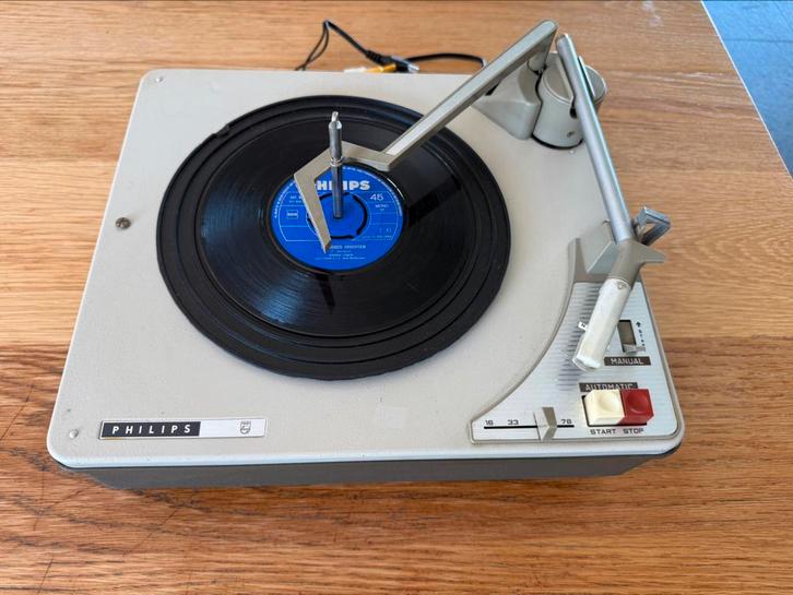 PHILIPS PLATENSPELER TYPE AG1125 W/00 MET WISSELAAR 45 en 33, Audio, Tv en Foto, Platenspelers, Gebruikt, Platenspeler, Philips