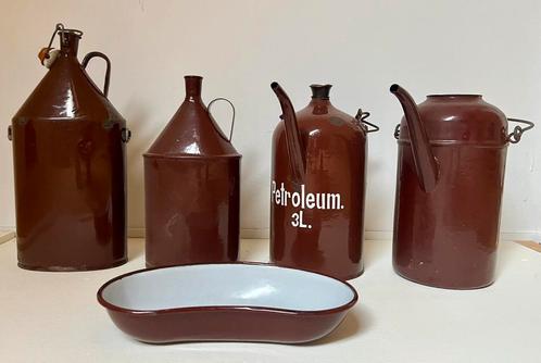 Emaille Petroleumkannen, bakje en Veldflessen - Set van 5, Antiek en Kunst, Antiek | Emaille, Ophalen