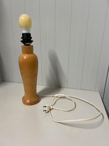 Te Koop : Vintage Berkenhout Tafellamp Lamp Berken Hout beschikbaar voor biedingen