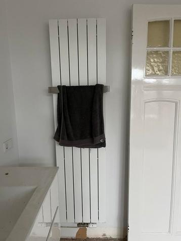 Design radiator badkamer beschikbaar voor biedingen