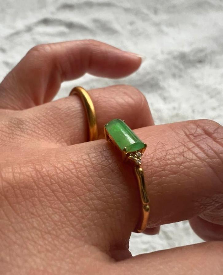 Vintage 18k gouden ring met Jade, Sieraden, Tassen en Uiterlijk, Ringen, Zo goed als nieuw, Dame, 17 tot 18, Goud, Goud, Met edelsteen