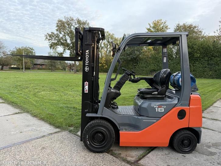 Toyota 1800KG BJ2015 triplex 4.7M Freelift Sideshift 8 serie, Zakelijke goederen, Machines en Bouw | Heftrucks en Intern transport