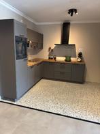 showroom keuken, Huis en Inrichting, Keuken | Complete keukens, Hoekkeuken, Ophalen of Verzenden, Kunststof, Grijs