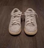 Nike Dunk - Maat 38, Gebruikt, Schoenen, Ophalen of Verzenden, Nike