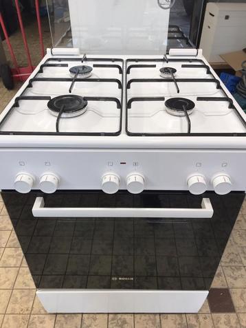 Bosch gasfornuis met 3D Hete lucht oven Zo Goed Als Nieuw  beschikbaar voor biedingen