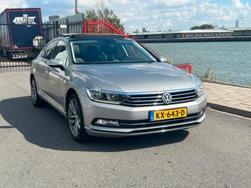 Volkswagen Passat 1.6 TDI DSG AUT PANO R LINE CAMERA LED beschikbaar voor biedingen