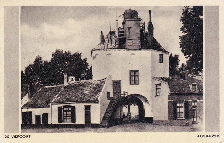 00860 Harderwijk - Vispoort - gel. 1954, Verzamelen, Ansichtkaarten | Nederland, Gelopen, Gelderland, 1940 tot 1960, Verzenden