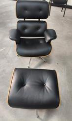 Eames Lounge Chair & Ottoman. Opnieuw gestoffeerd, Huis en Inrichting, Fauteuils, Ophalen of Verzenden, Gebruikt, Metaal, 50 tot 75 cm