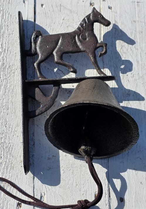 TUIGPAARD / DEURBEL / GIETIJZER, Tuin en Terras, Tuinwanddecoratie, Nieuw, Ophalen of Verzenden