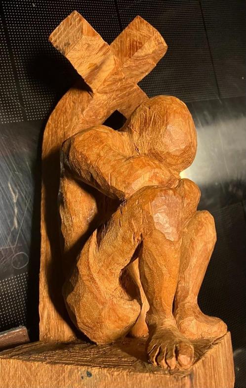 Houten beeld : Gesigneerd PdK - Een Verdrietige Man, Antiek en Kunst, Kunst | Beelden en Houtsnijwerken, Ophalen
