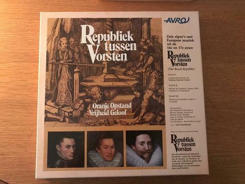 3 LP’s + Boek in opberg box Republiek tussen Vorsten. AVRO, Verzamelen, Koninklijk Huis en Royalty, Gebruikt, Overige typen, Nederland