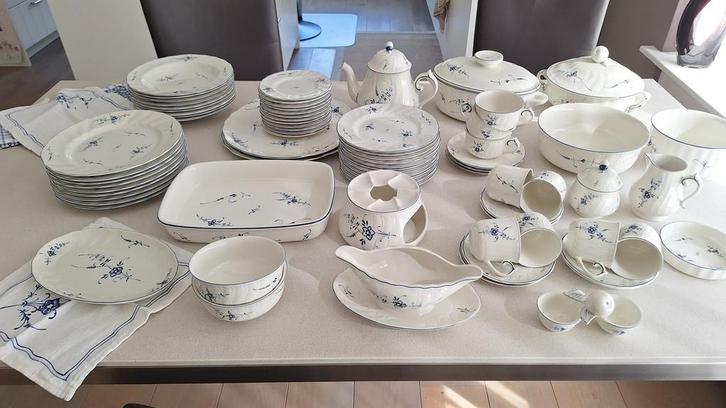 Villeroy en Boch servies vieux Luxembourg blauw, Antiek en Kunst, Antiek | Servies compleet, Ophalen