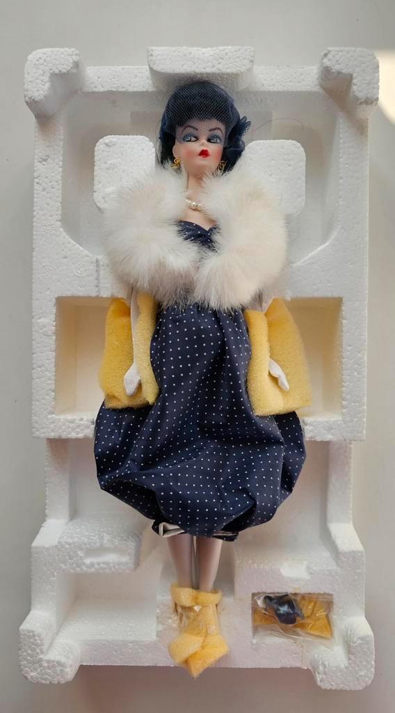 Barbie Gay Parissiene 1959 reproductie porselein, Verzamelen, Poppen, Zo goed als nieuw, Fashion Doll, Ophalen of Verzenden