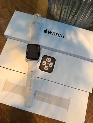 Apple Watch SE (Gen 2) 40 mm beschikbaar voor biedingen