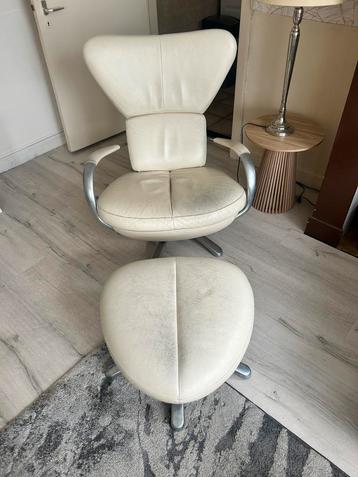 Leolux formi eggchair beschikbaar voor biedingen
