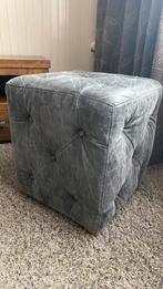 Riviera Maison poef pellinileer   Antraciet grijs, Ophalen, Zo goed als nieuw, Rond, Minder dan 50 cm