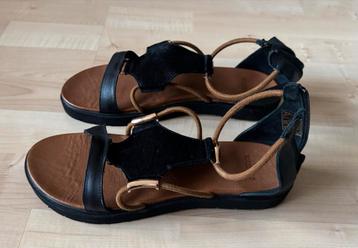 Elegante zwarte sandalen Manfield beschikbaar voor biedingen