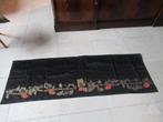 Wandkleed met Brokaat Versiering, Ophalen of Verzenden