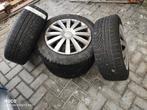 Winterbanden 205/55 R16 met velg en wieldoppen - 5 gaats, Ophalen, Gebruikt, 16 inch, Banden en Velgen