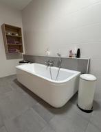 Complete badkamerinrichting met Laufen bad, Huis en Inrichting, Ophalen, Gebruikt, Met bad