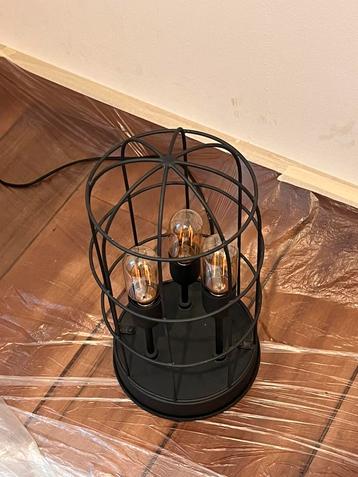 Metalen Tafellamp Vloerlamp beschikbaar voor biedingen