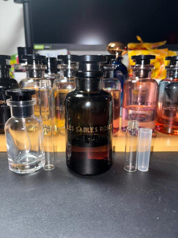 Louis Vuitton - Les Sables Roses Sample/Decant, Sieraden, Tassen en Uiterlijk, Uiterlijk | Parfum, Zo goed als nieuw, Ophalen of Verzenden