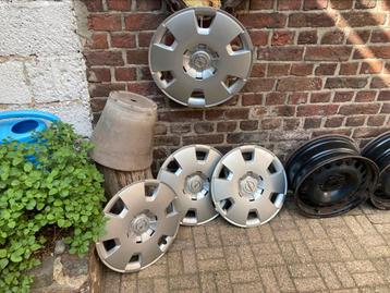 Stalen velgen Opel Zafira wintervelg met  wieldoppen beschikbaar voor biedingen