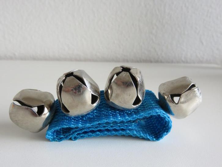 Blauwe Bellen armband voor kind muziek maken rammelaar, Kinderen en Baby's, Speelgoed | Educatief en Creatief, Zo goed als nieuw