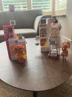 Barbie winkeltje supermarkt met extra popjes, superleuk!, Ophalen of Verzenden, Gebruikt, Gebruiksvoorwerp