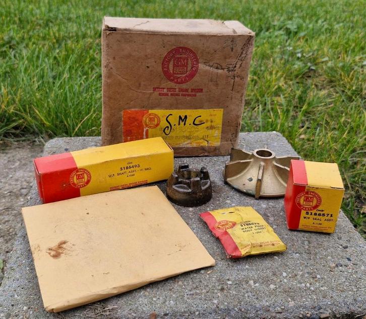 NOS General Motors - waterpomp revisie kit - 71 serie diesel, Auto-onderdelen, Vrachtwagen-onderdelen, Overige merken, Motor en Toebehoren