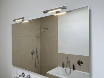 badkamerspiegel met verlichting beschikbaar voor biedingen