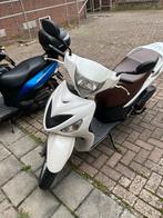 Suzuki Sixteen 150cc motorscooter, Ophalen, Overige modellen, Zo goed als nieuw, Benzine