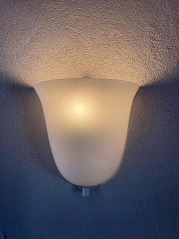 Wandlamp beschikbaar voor biedingen
